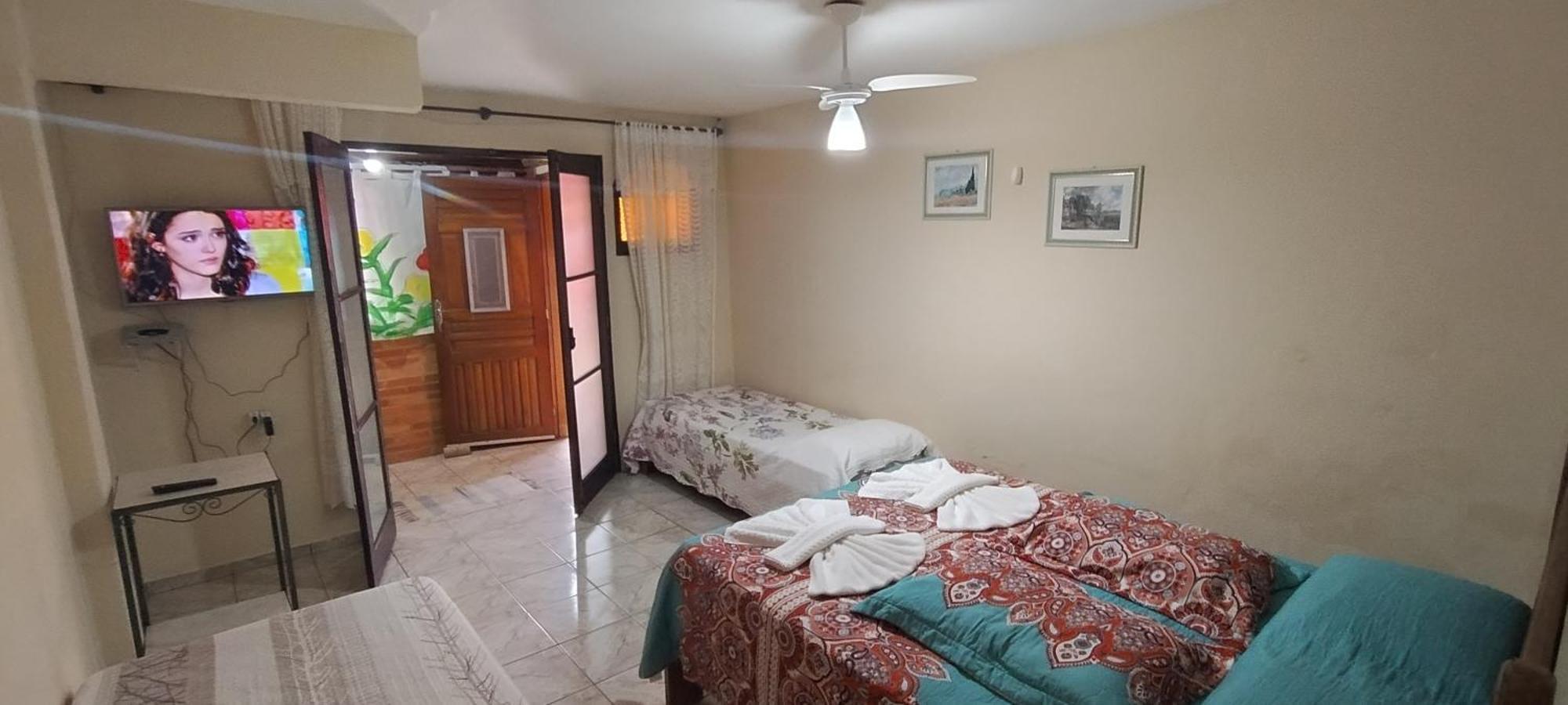 Hospedagem Vila Rica - 500M Do Centro De Cunha Sp エクステリア 写真