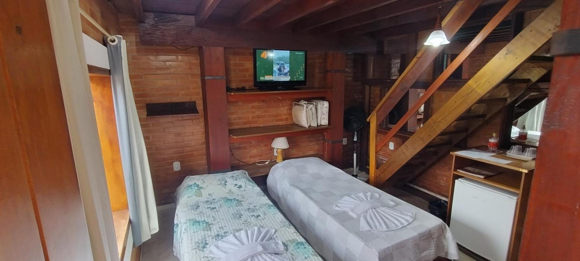 Hospedagem Vila Rica - 500M Do Centro De Cunha Sp エクステリア 写真