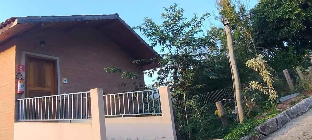 Hospedagem Vila Rica - 500M Do Centro De Cunha Sp エクステリア 写真