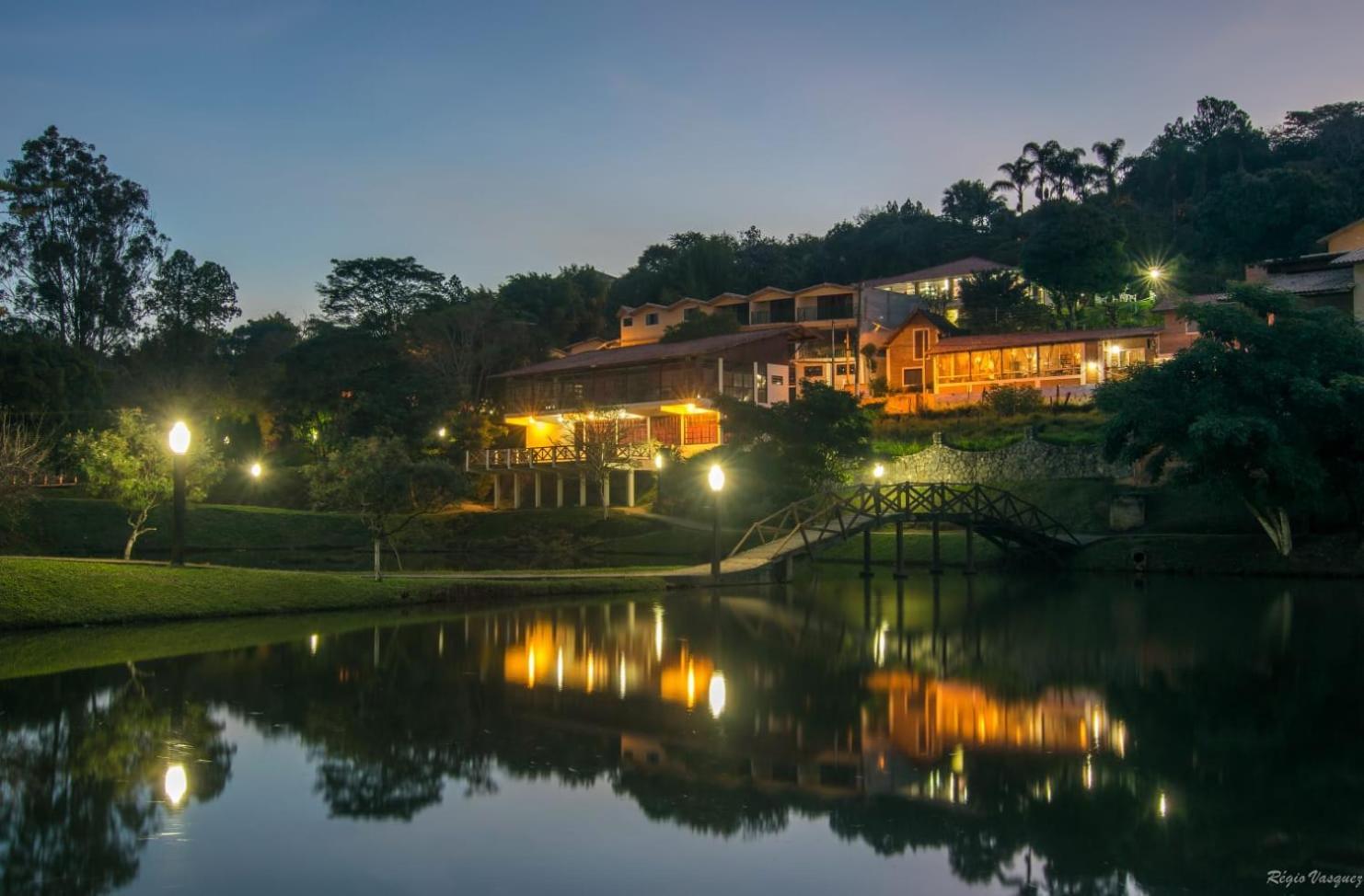 Hospedagem Vila Rica - 500M Do Centro De Cunha Sp エクステリア 写真